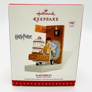 Hallmark Keepsake 2015 Harry Potter Train Station Platform 9 3/4 - New In Box